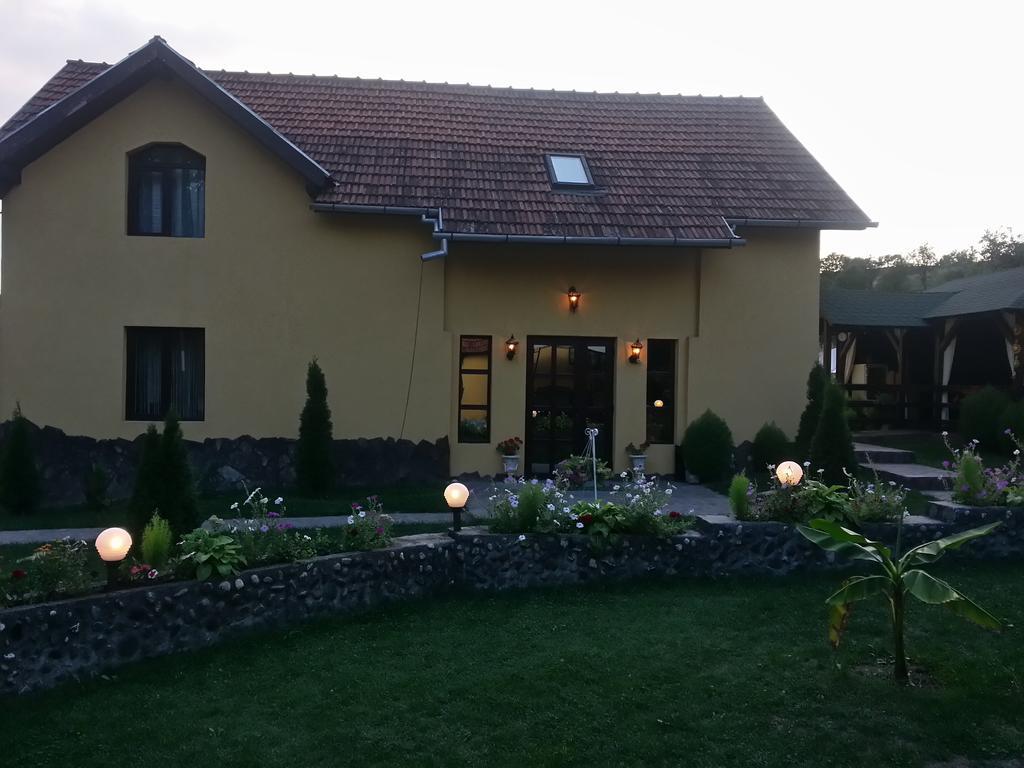 Casa De Vacanta Silvia Vărmaga 외부 사진